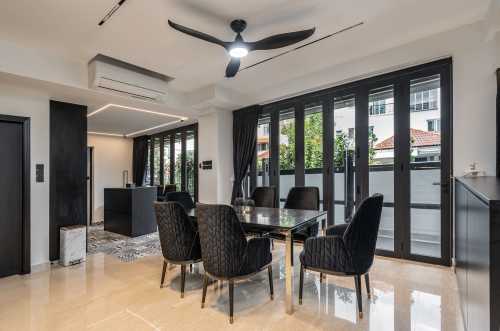 Modern Dining Room at Villa Verde @ 130 Verde View