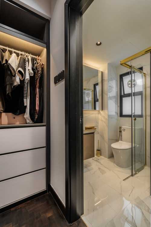 Modern Bathroom at Villa Verde @ 130 Verde View