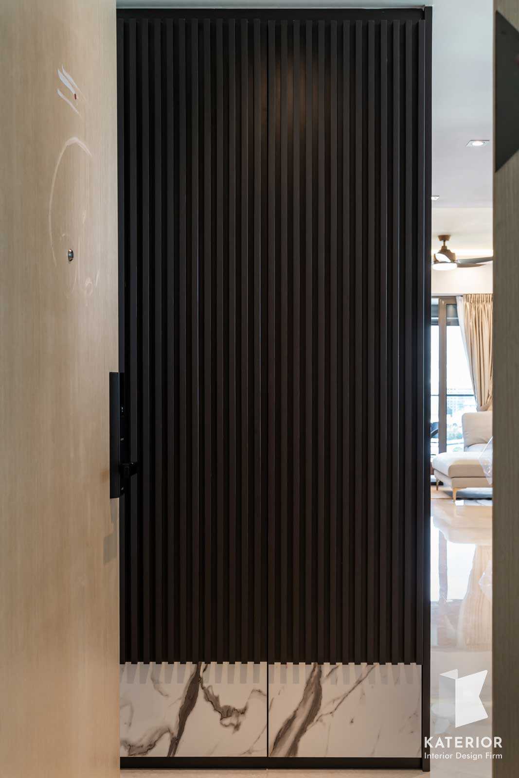 Country Foyer with Feature Wall and Artwork