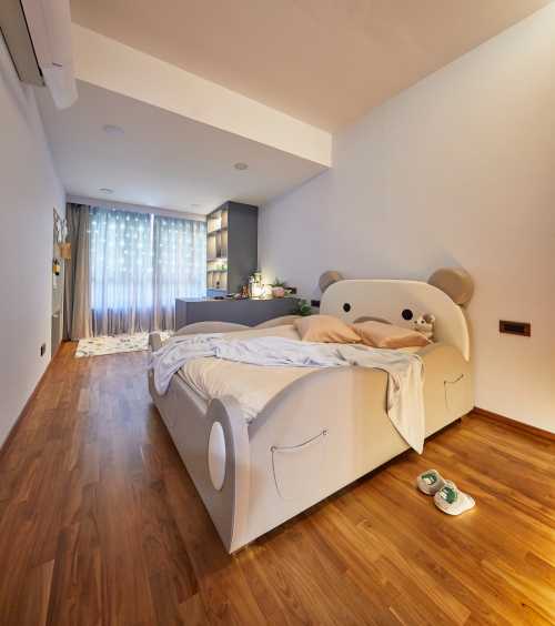 Minimalist Bedroom at Ah Soo Garden