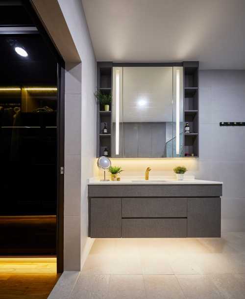 Minimalist Bathroom at Ah Soo Garden