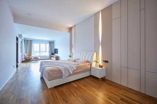 Minimalist Bedroom at Ah Soo Garden