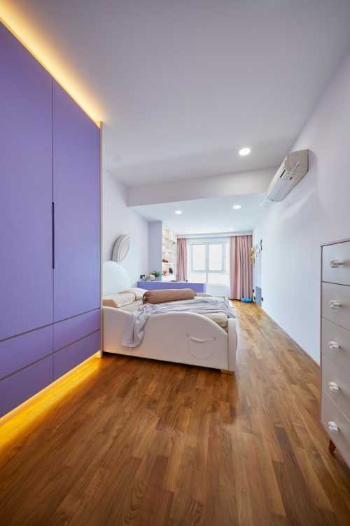 Minimalist Bedroom at Ah Soo Garden