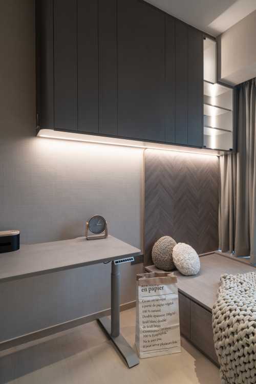 Contemporary Bedroom at Jadescape