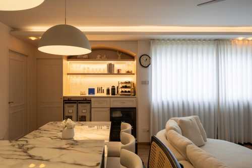 Minimalist Dining Room at 261A Sengkang East Ave