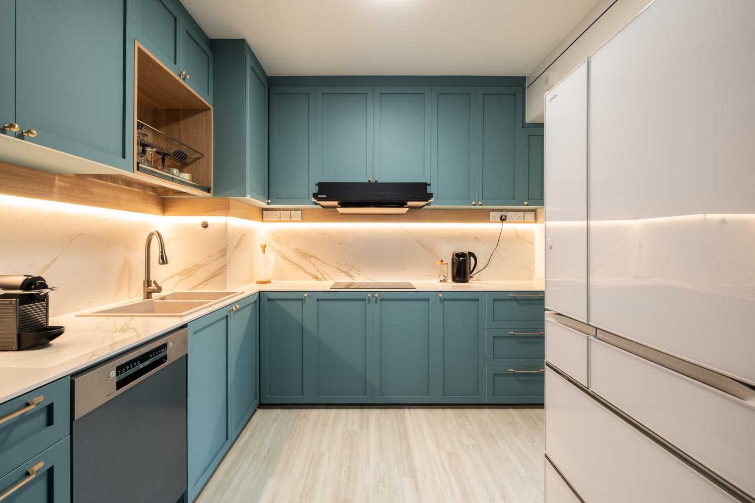 Country Kitchen with Countertop and Kitchen Island