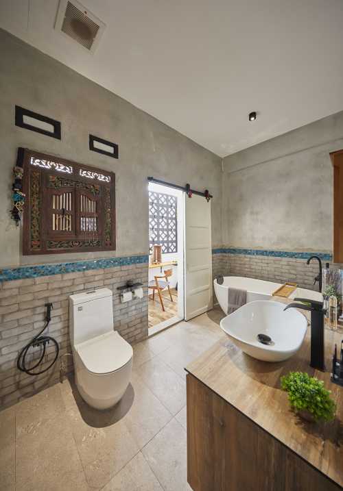 Asian Bathroom at Jalan Kayu