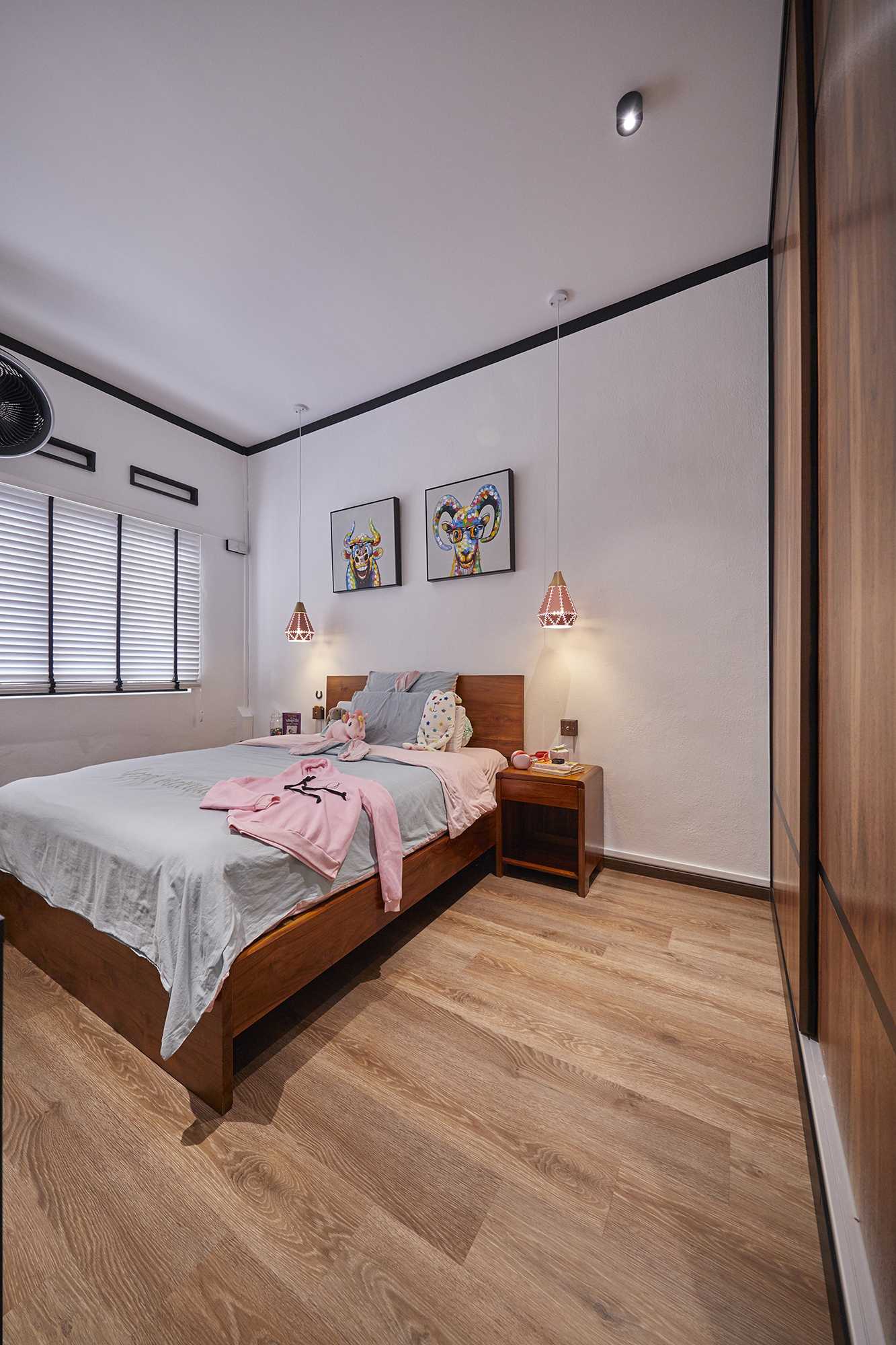 Asian Bedroom with Ceiling Light and Wardrobe