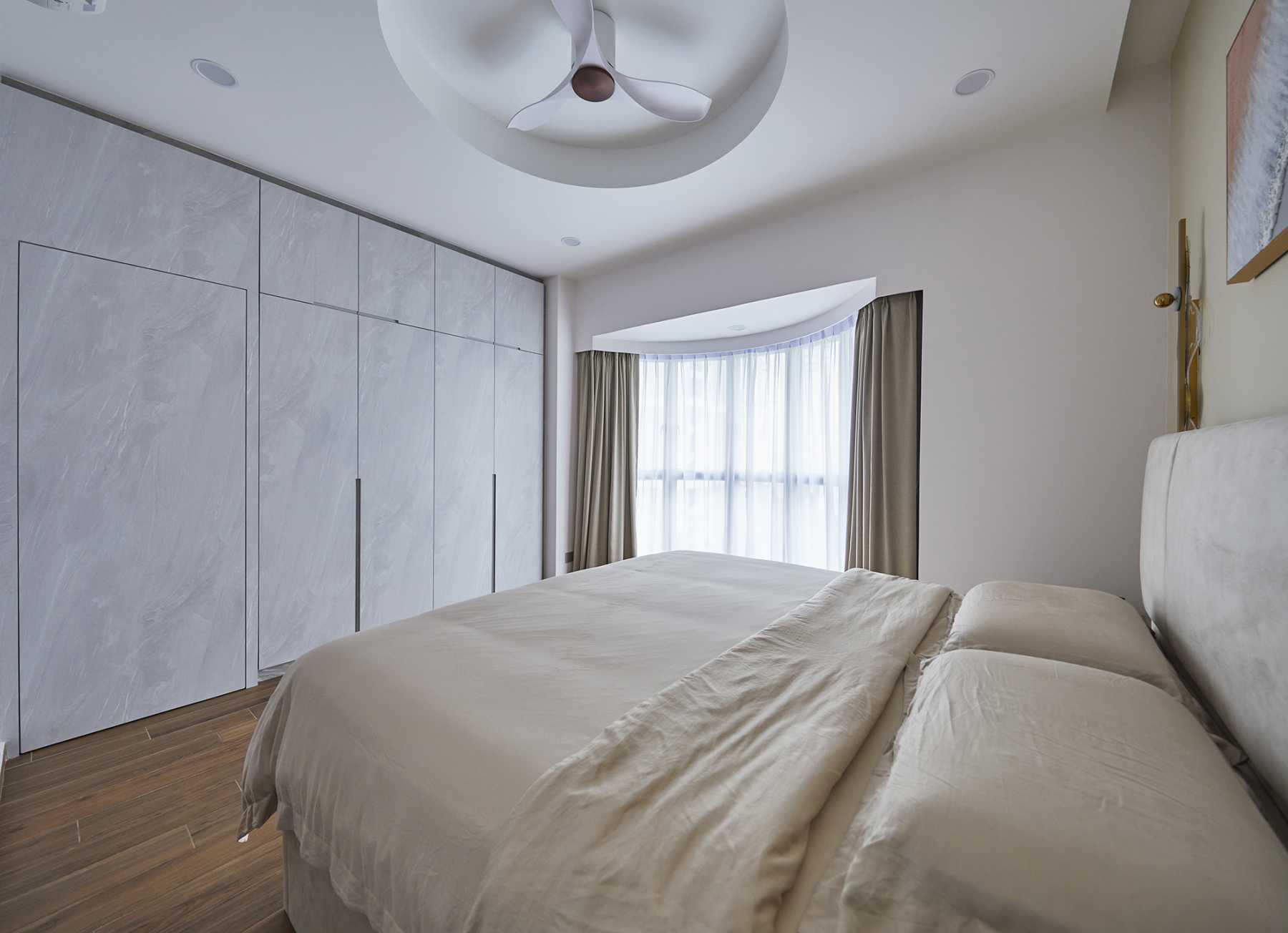 Modern Bedroom with Wardrobe and Built-in Bed