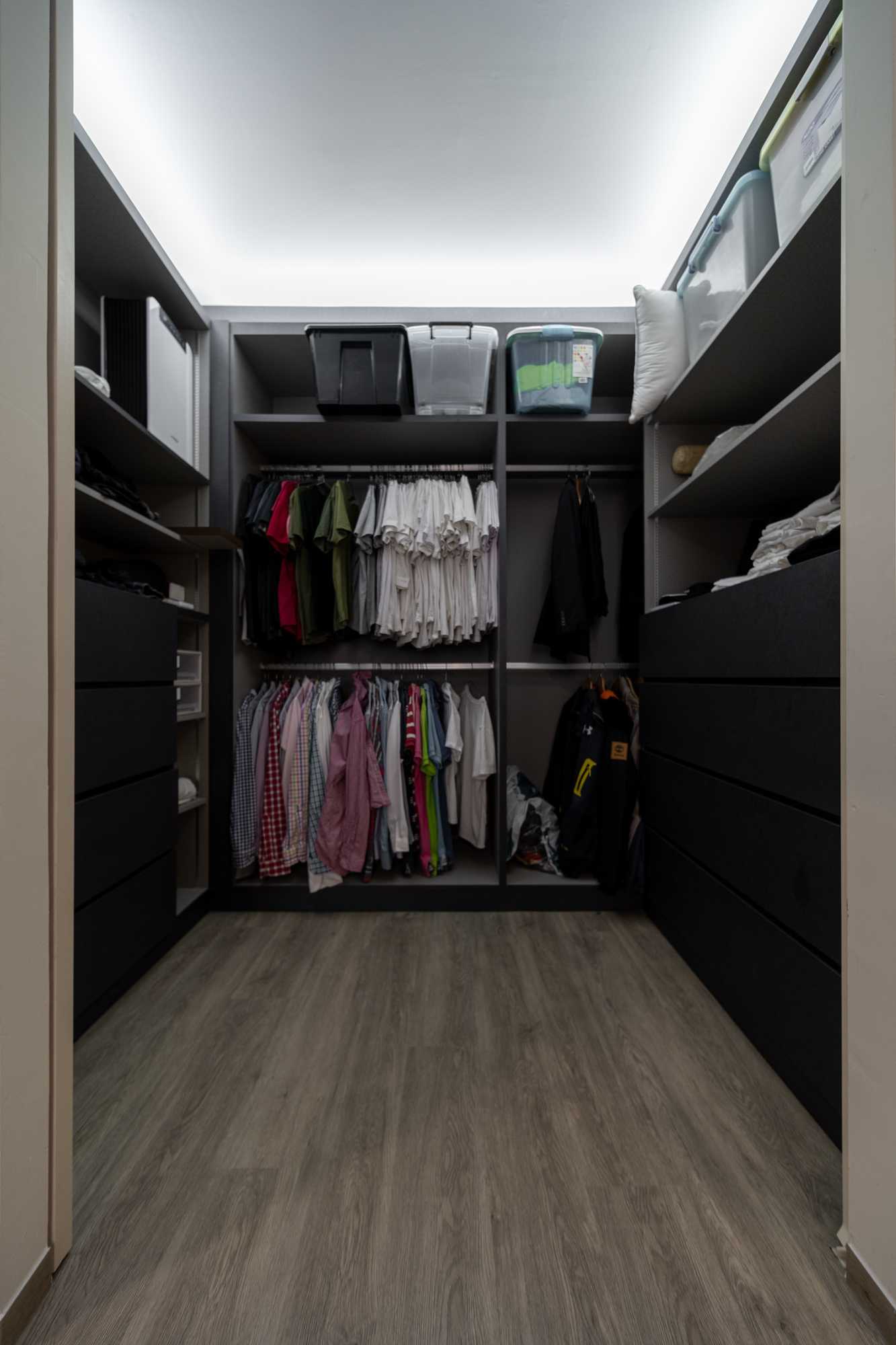 Contemporary Bedroom with Vinyl Flooring and Cove Lighting