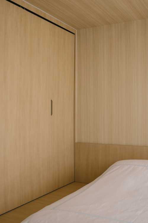 Modern Bedroom at 465A Fernvale Road