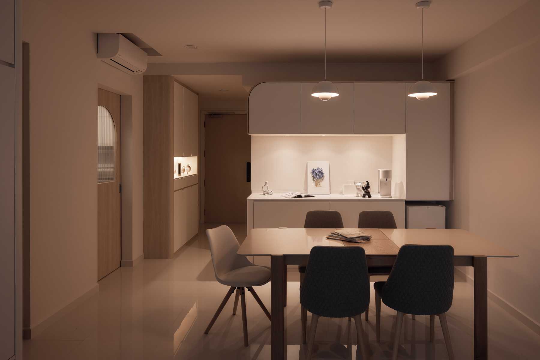 Modern Dining Room with Dining Table and Lighting