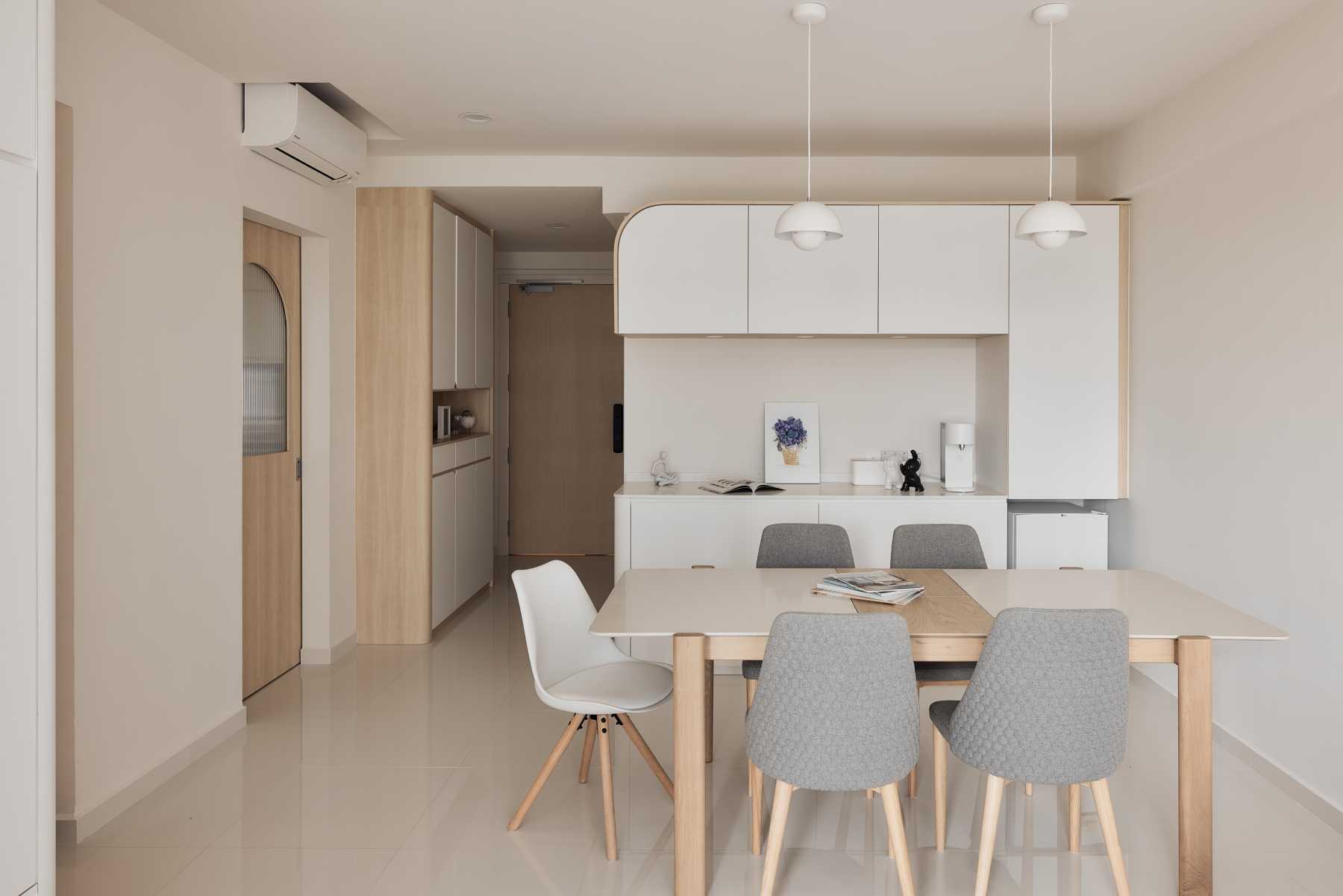 Modern Dining Room with Dining Table and Console Table