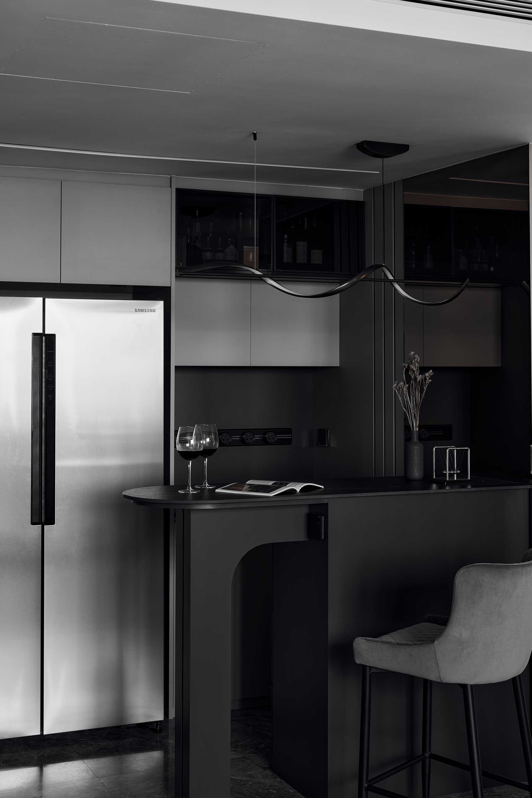 Modern Kitchen with Kitchen Island and Open Kitchen