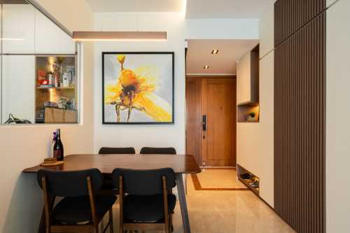 Contemporary Dining Room at Guilin View