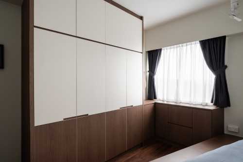 Contemporary Bedroom at Guilin View