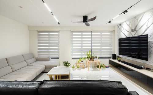 Contemporary Living Room at 639 Tampines