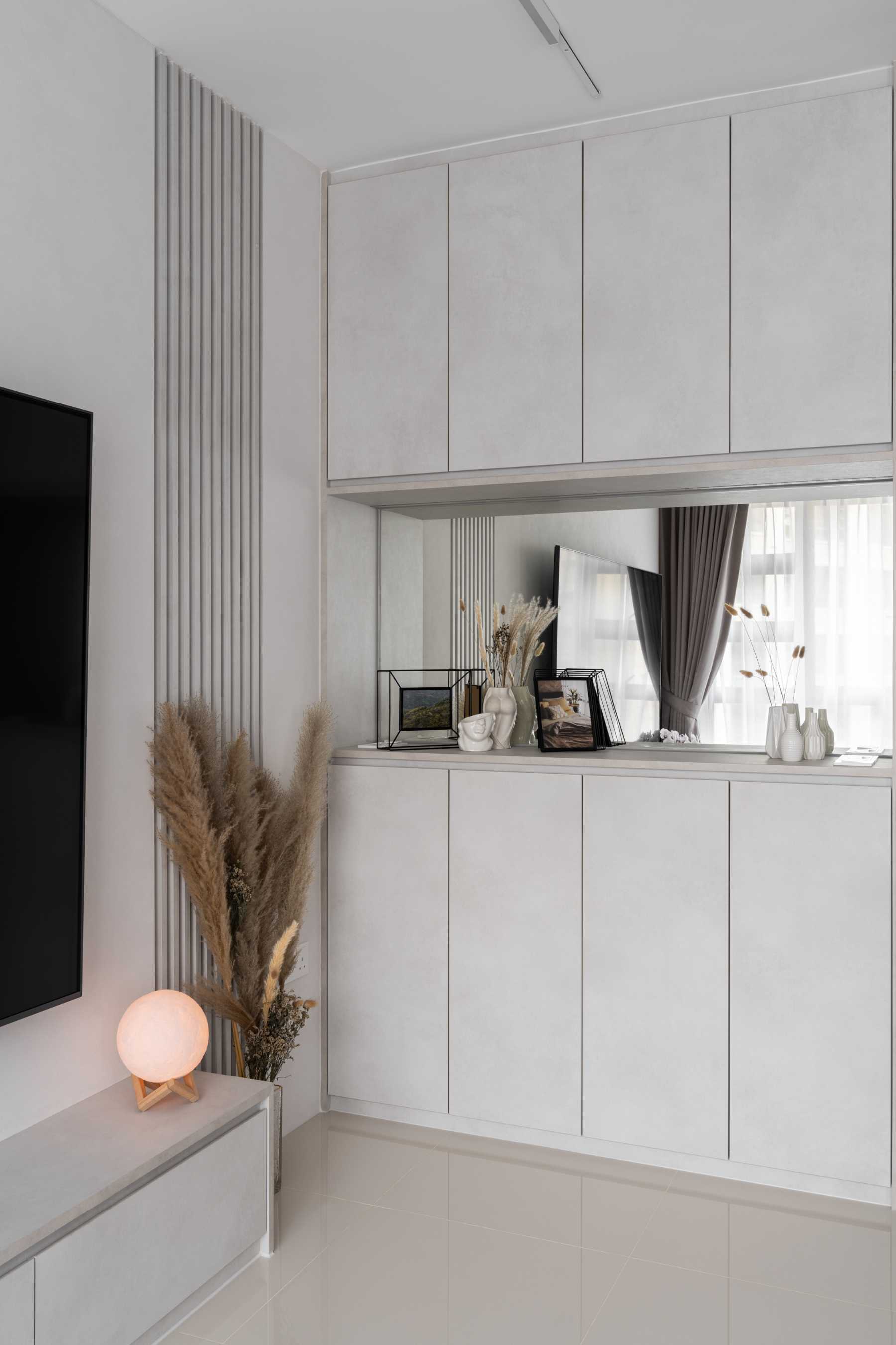 Minimalist Entryway with Mirror and Seating Bench
