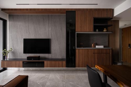 Industrial Living Room at Sitrling