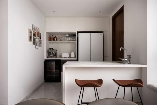 Minimalist Pantry at Nathan Suites