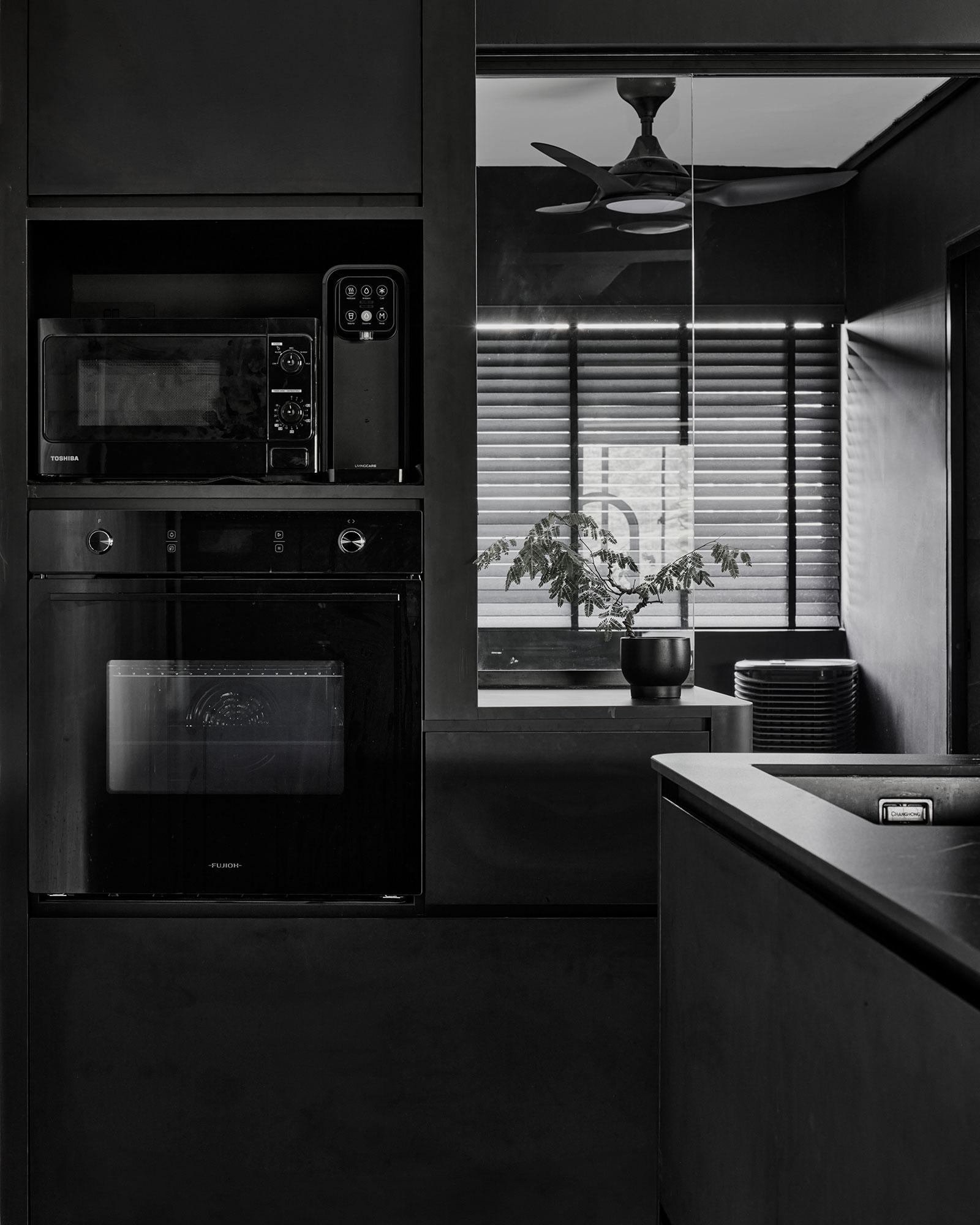 Contemporary Kitchen with Countertop and Kitchen Island