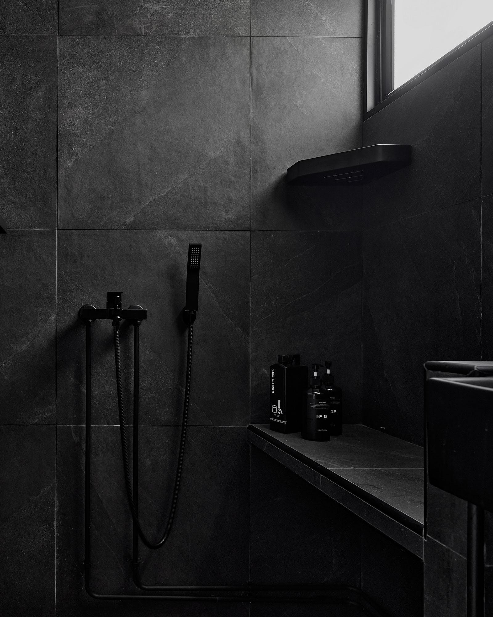 Contemporary Bathroom with Homogeneous Tiles and Bathroom Storage