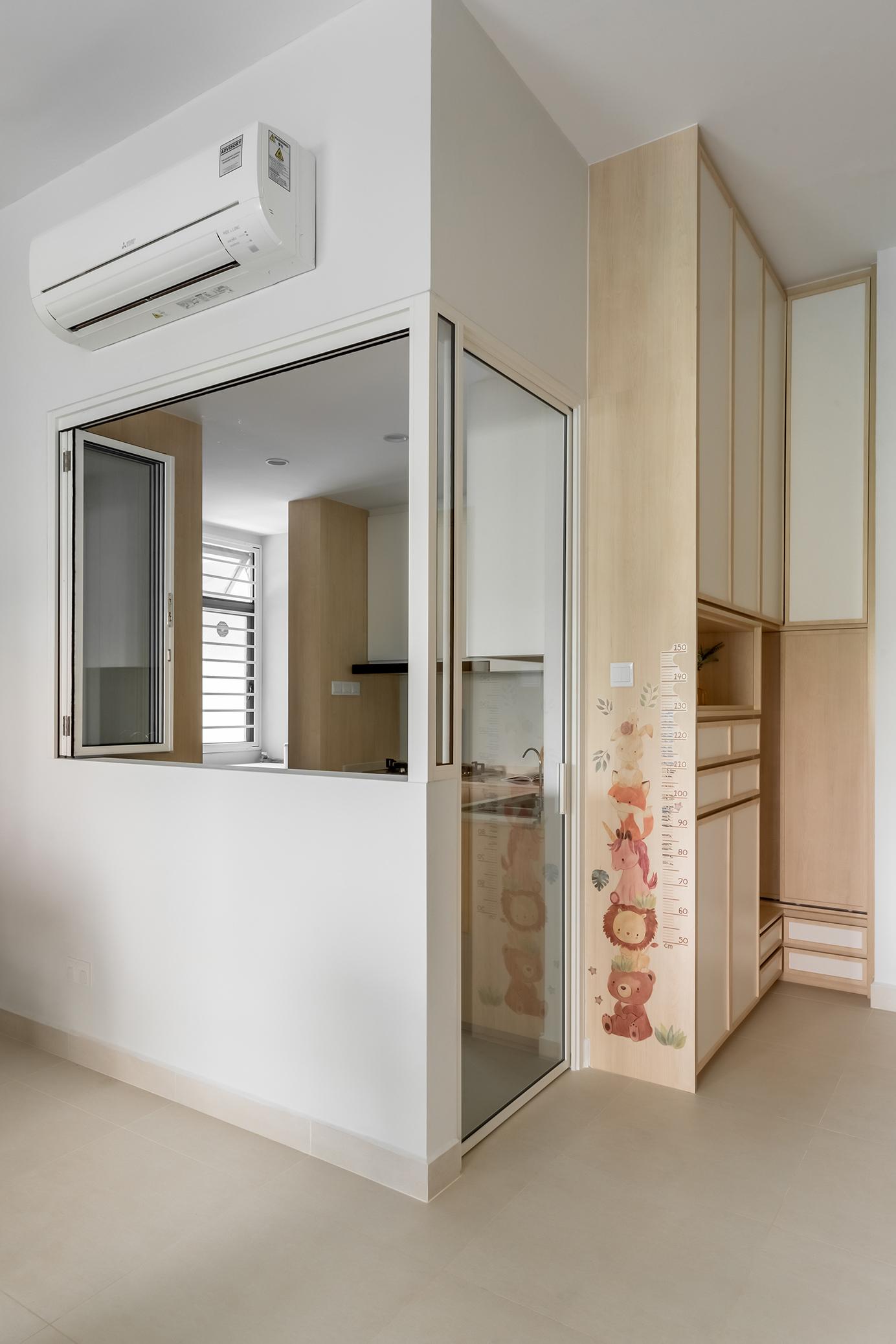 Modern Kitchen with Kitchen Window and Kitchen Accessories