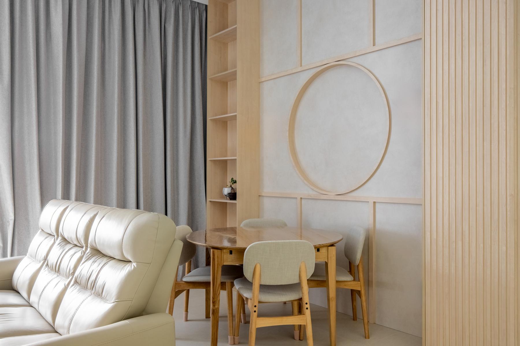 Modern Dining Room with Dining Table and Dining Chairs