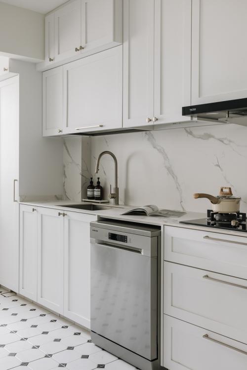 Modern Kitchen at 278A Compassvale Bow