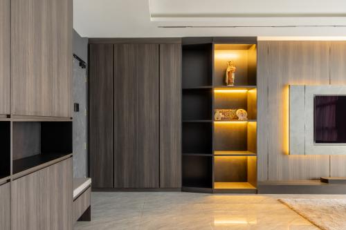 Modern Entryway at 175B sengkang east drive