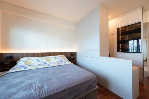Contemporary Bedroom at 370H Anchorage