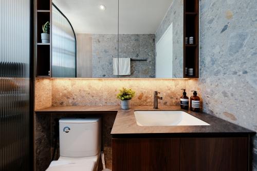 Contemporary Bathroom at 370H Anchorage