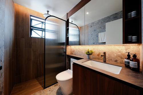 Contemporary Bathroom at 370H Anchorage