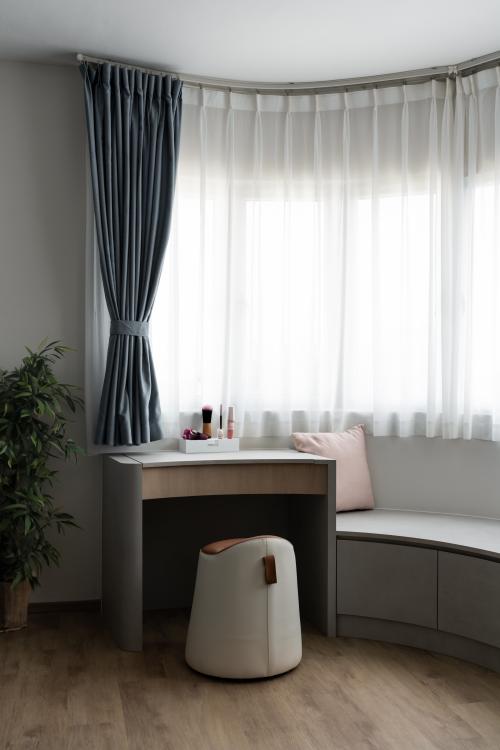 Contemporary Bedroom at Jalan Bukit Merah