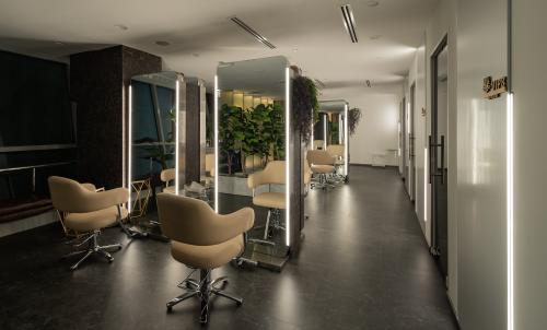 Modern Workstation at Mode Studio