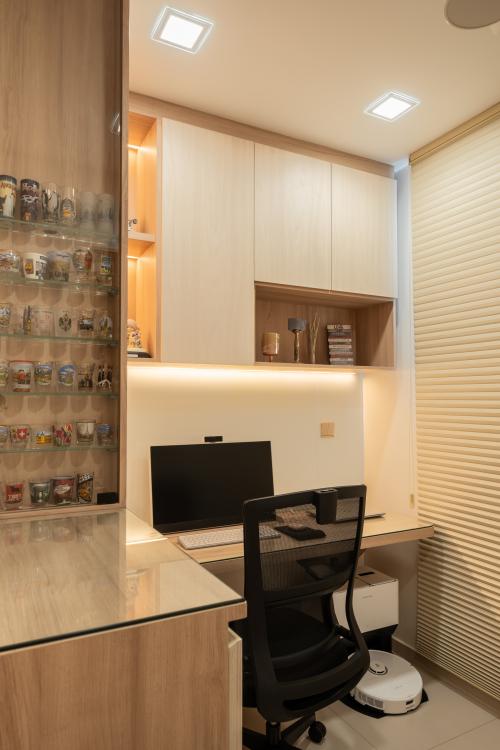 Scandinavian Home Office at Rymden 77