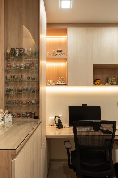 Scandinavian Home Office at Rymden 77