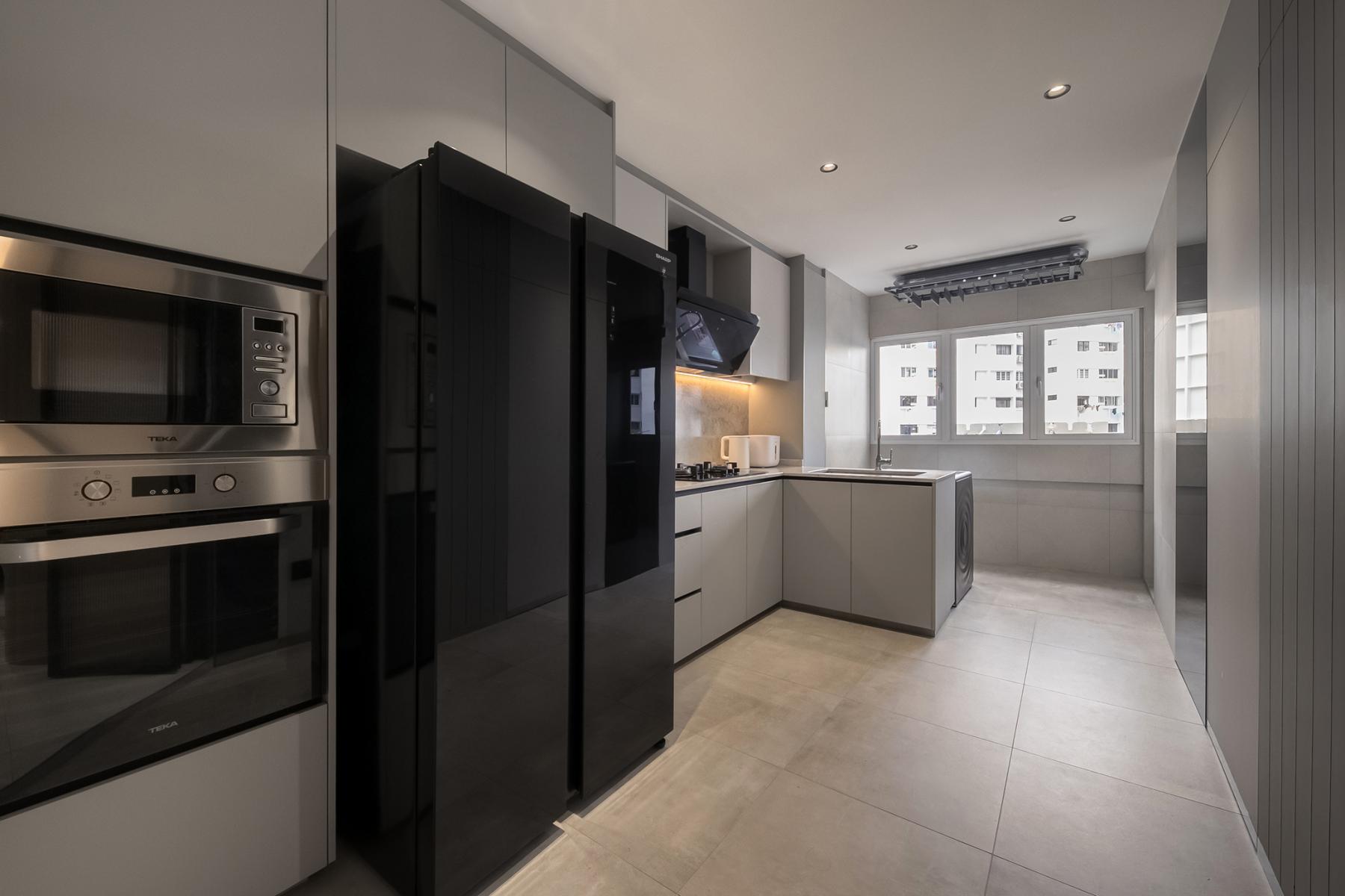 Contemporary Kitchen with Kitchen Window and Kitchen Accessories