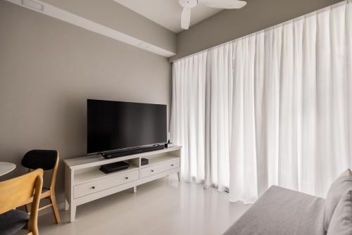 Minimalist Living Room at 46 Mount Vernon