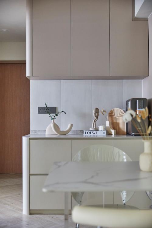 Minimalist Dining Room at 653A Punggol Drive