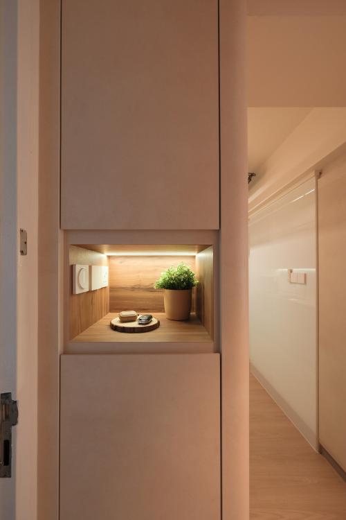 Minimalist Entryway at 311C Clementi