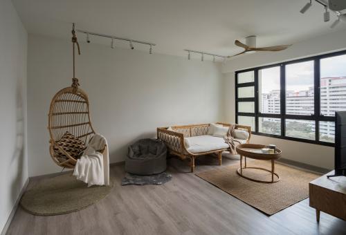 Modern Living Room at 120A Edgedale Plain