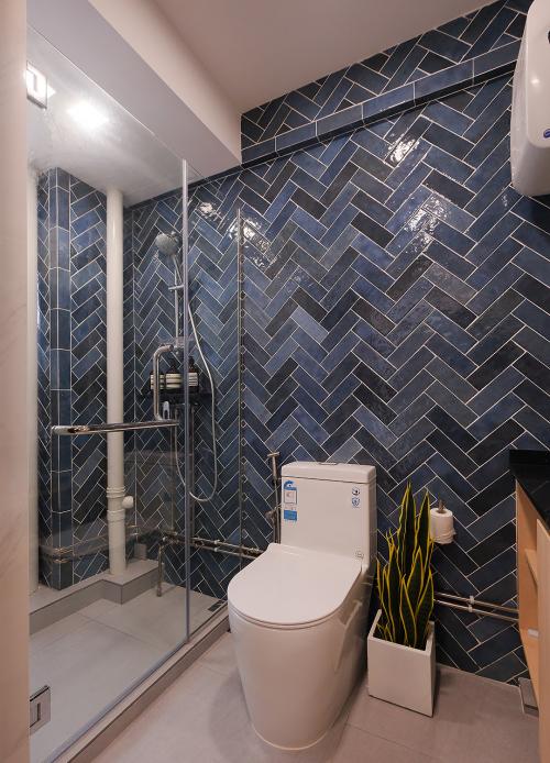 Scandinavian Bathroom at 114 Clementi
