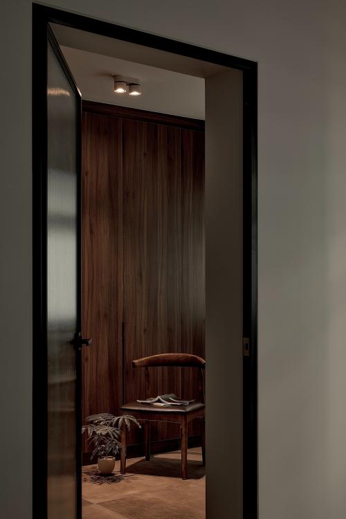 Modern Walk-in Wardrobe at Ubi Road (Block 358A)