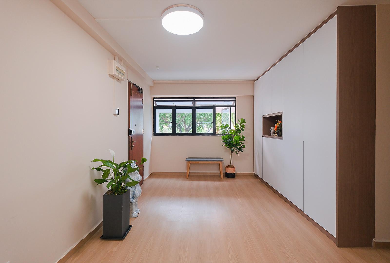 Scandinavian Entryway with Mirror and Seating Bench