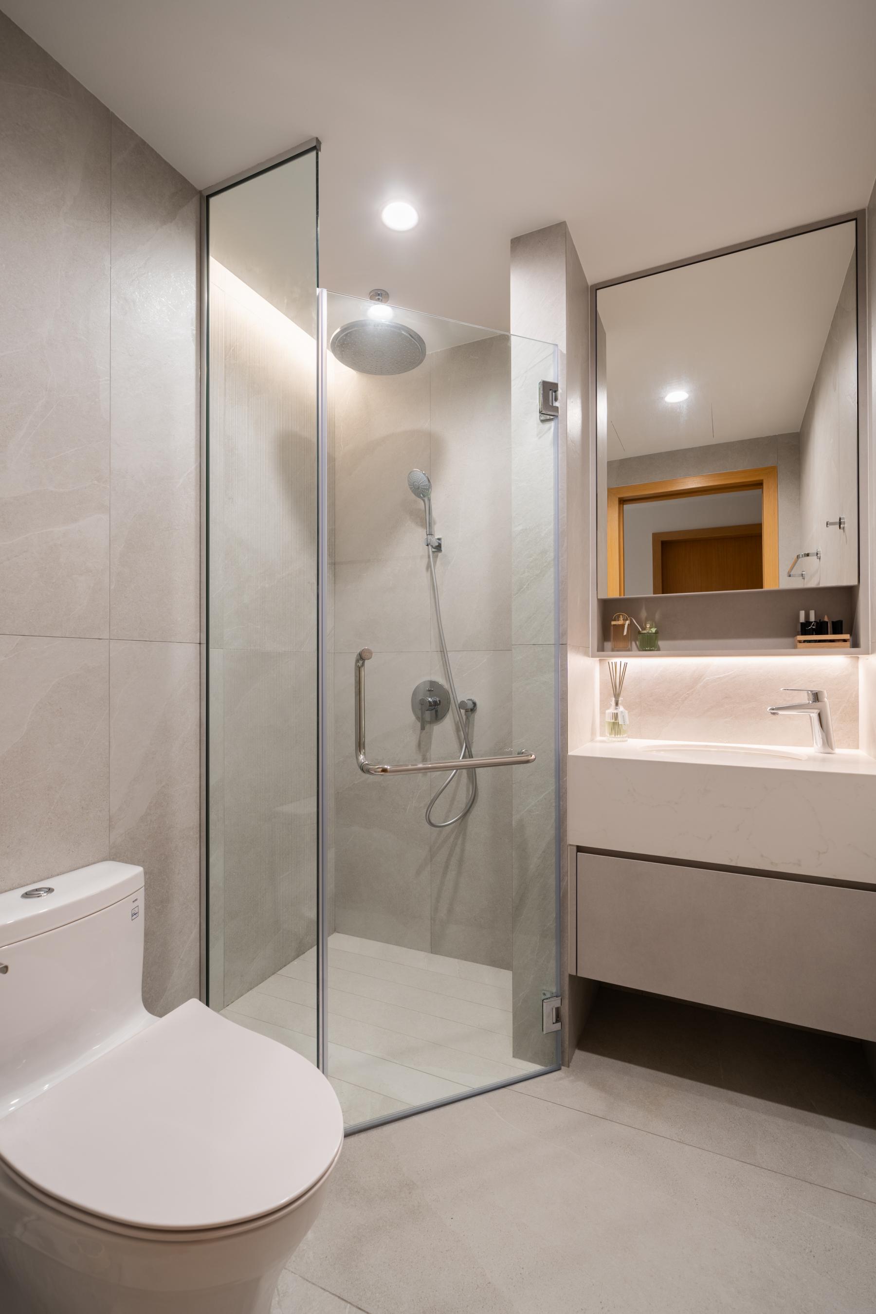 Modern Bathroom with Bathroom Sinks and Bathroom Accessories