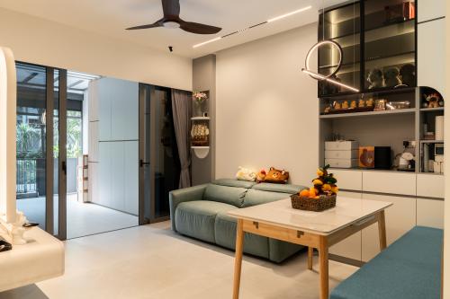 Modern Living Room at H2O residence