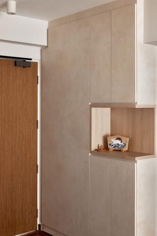 Scandinavian Entryway at Northshore Edge