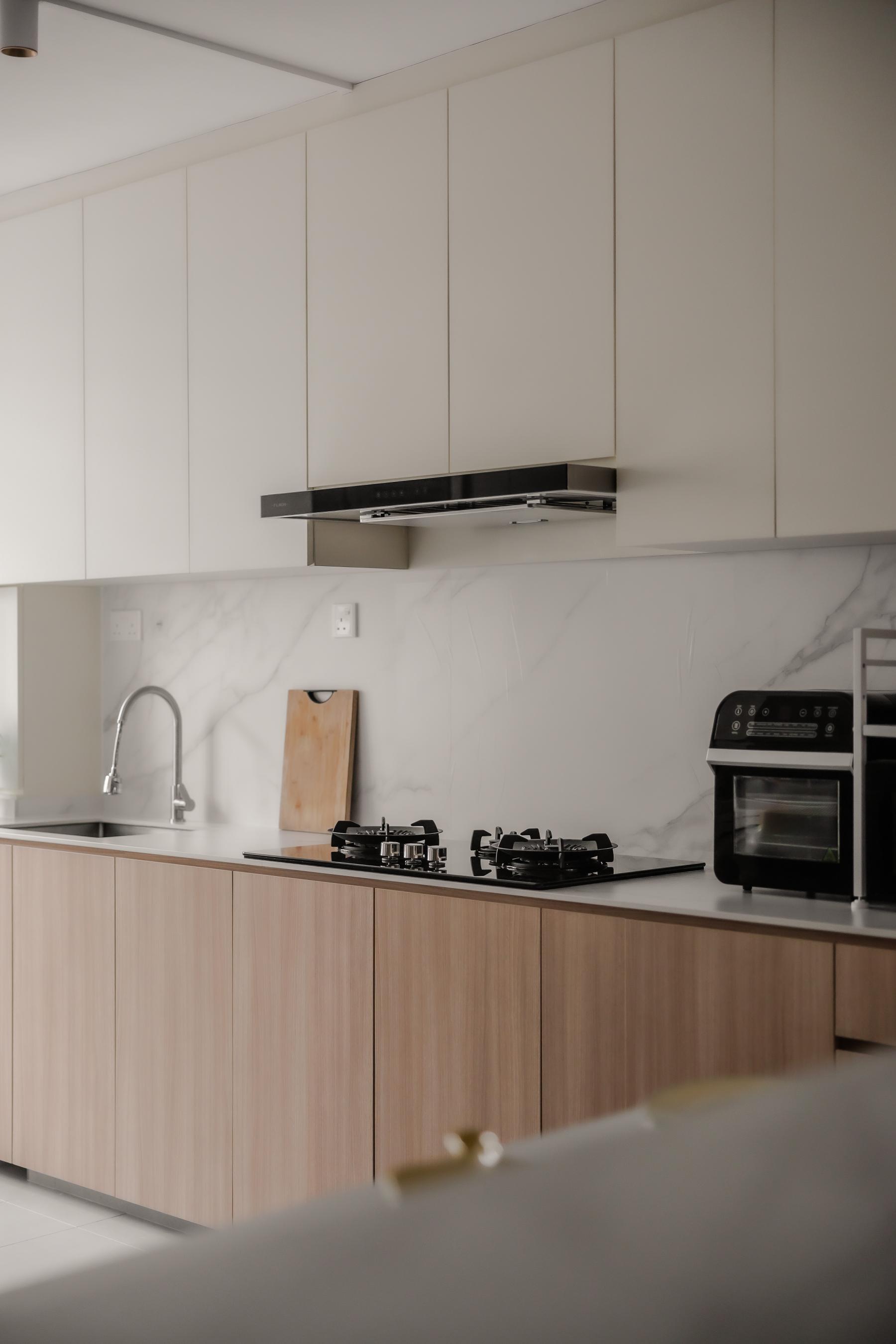 Scandinavian Kitchen with Countertop and Homogeneous Tiles
