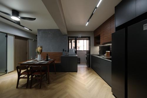 Minimalist Living Room at 129A Plantation Cresent